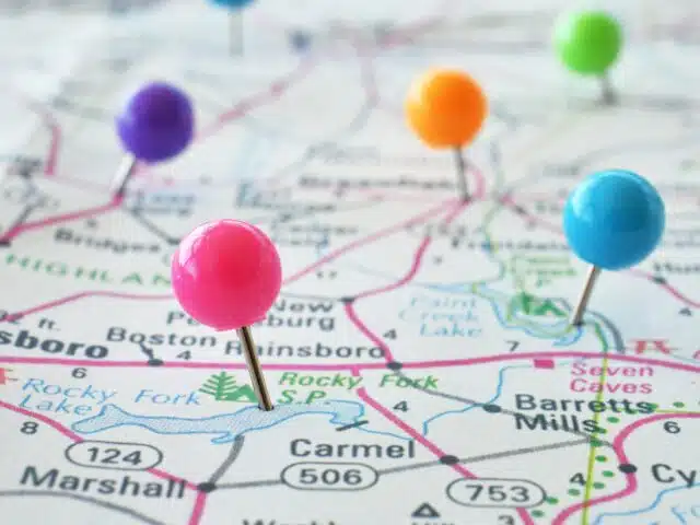 colorful-pushpins-thumbtacks-pins-in-a-map-with-bl-2025-03-11-18-31-10-utc-640x480.jpg.webp