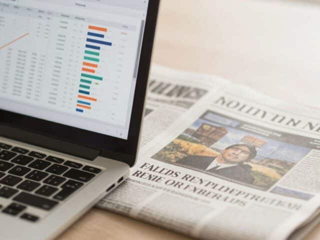 Online Advertising Vs Traditional Advertising For Irish SMEs: What Delivers Better ROI?
